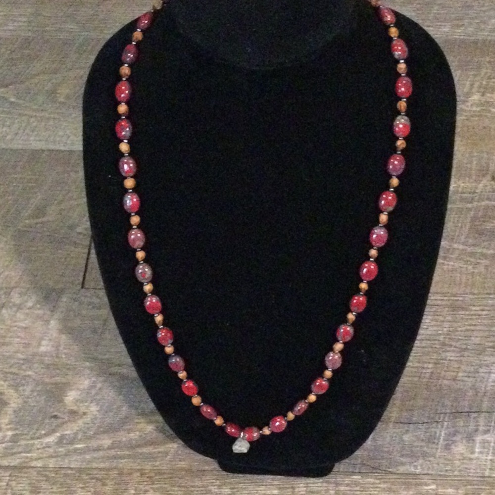 Chic Red and Gold Beaded Necklace with shell pendant